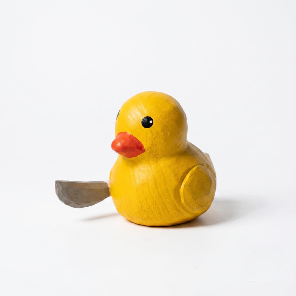 Funny Wooden Duck with Knife Figure Quirky Desk Decor Meme Wood Carving Cheeky Animal Figurine Unique Gag Gift for Co-Worker Humorous Art